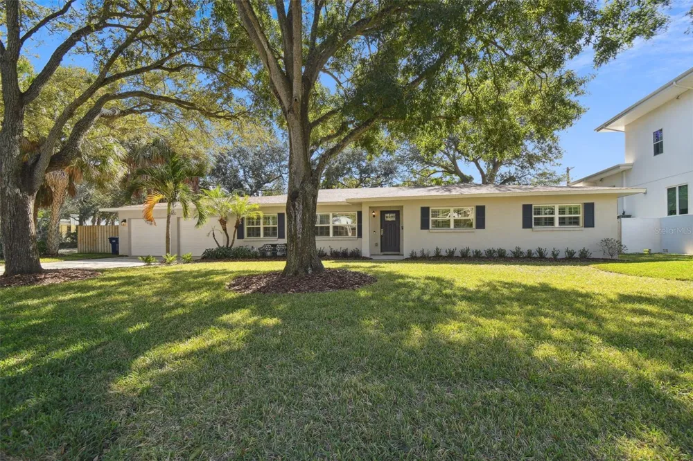 4802 W LONGFELLOW AVENUE Tampa, FL 33629