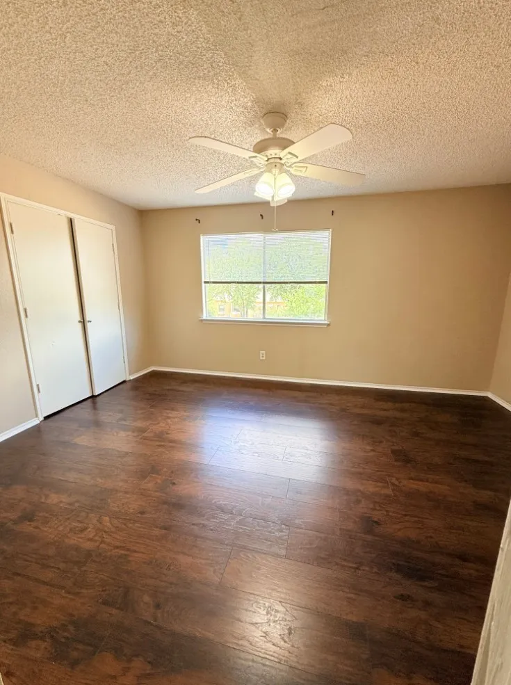 512 Rita Lane Arlington, TX 76014