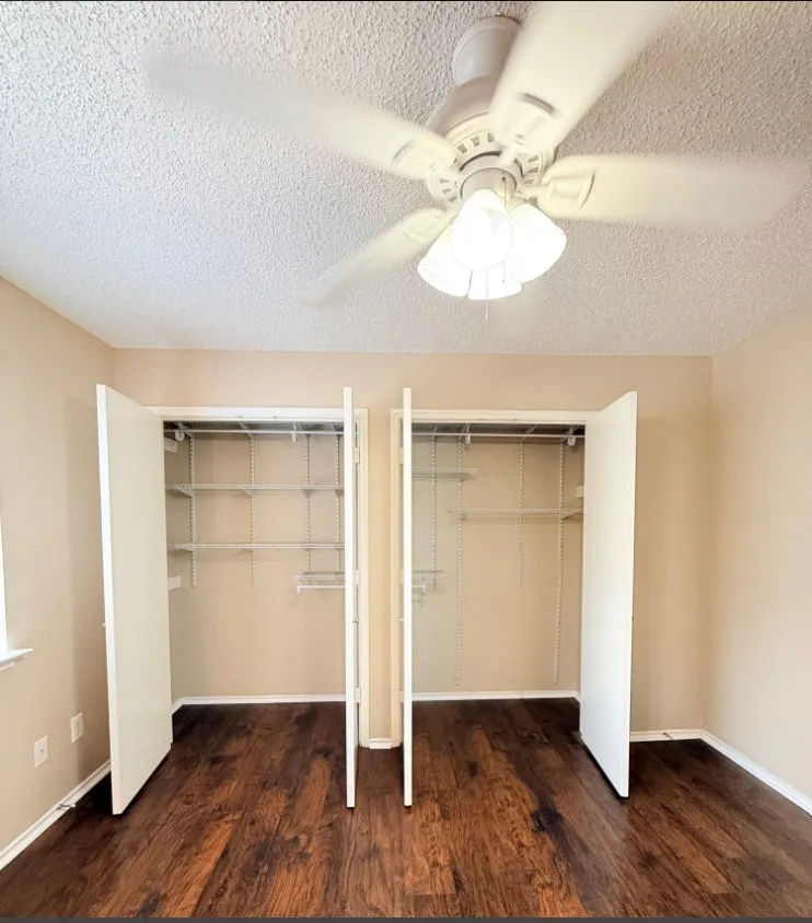 512 Rita Lane Arlington, TX 76014