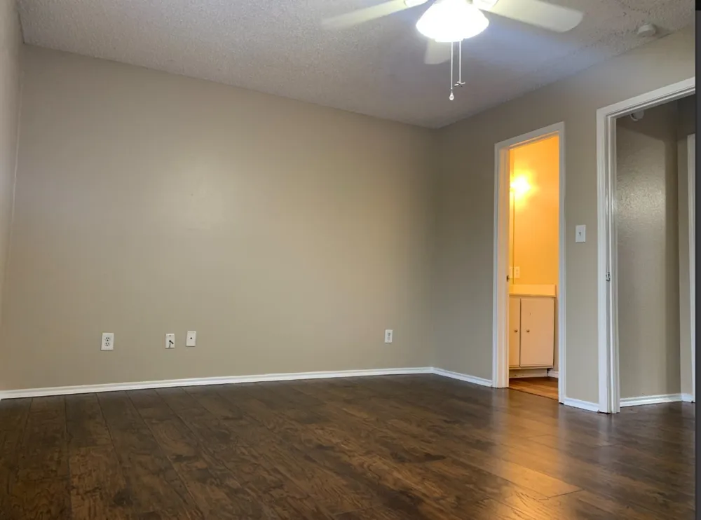 512 Rita Lane Arlington, TX 76014
