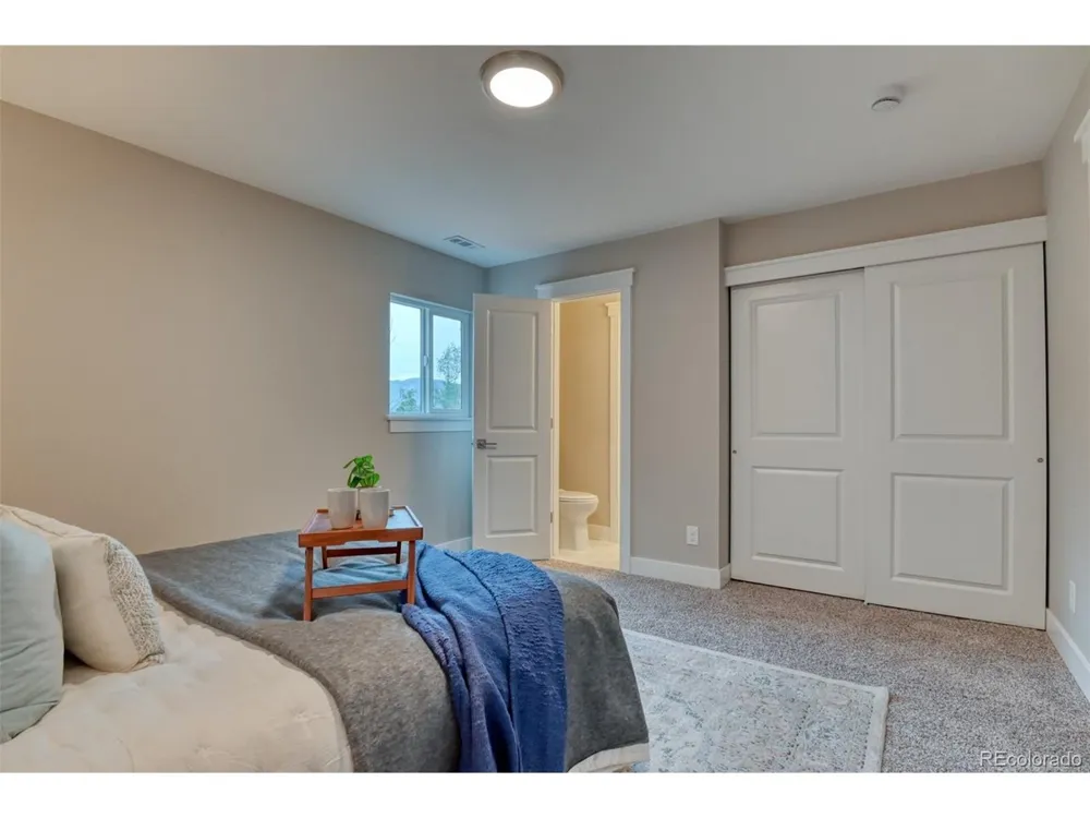 2807 Hayman Terrace Colorado Springs, CO 80910