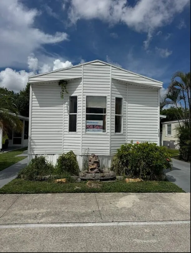 104 Plantation Boulevard #104 