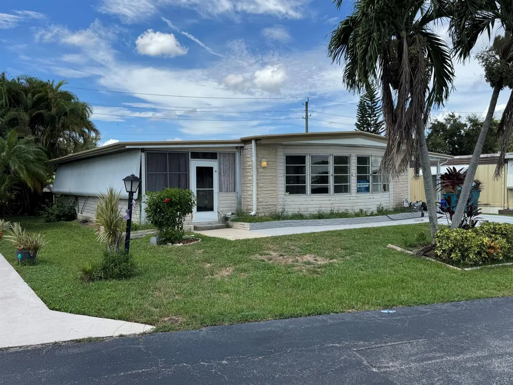 8629 Crown Drive Boynton Beach, FL 33436
