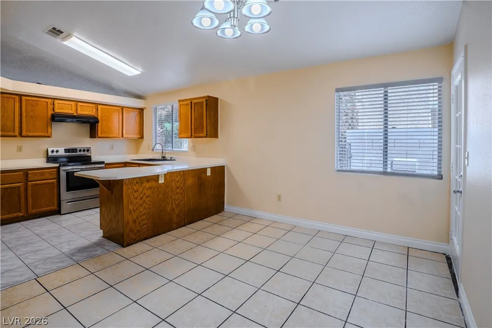 2545 Rising Legend Way Las Vegas, NV 89106