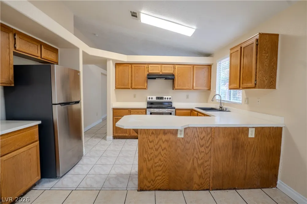 2545 Rising Legend Way Las Vegas, NV 89106