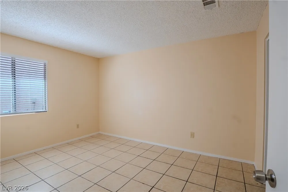 2545 Rising Legend Way Las Vegas, NV 89106