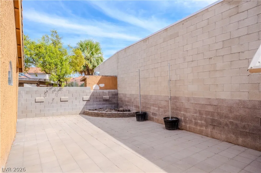 2545 Rising Legend Way Las Vegas, NV 89106