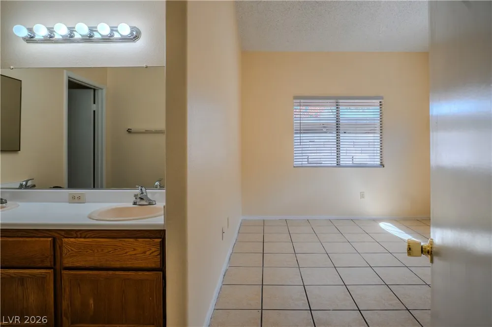 2545 Rising Legend Way Las Vegas, NV 89106