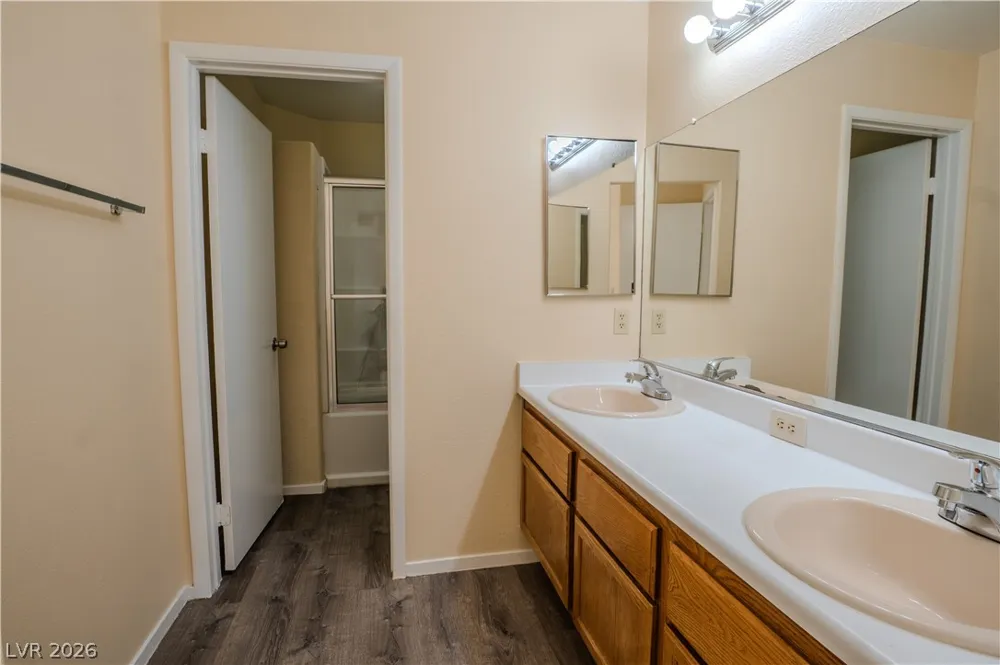 2545 Rising Legend Way Las Vegas, NV 89106