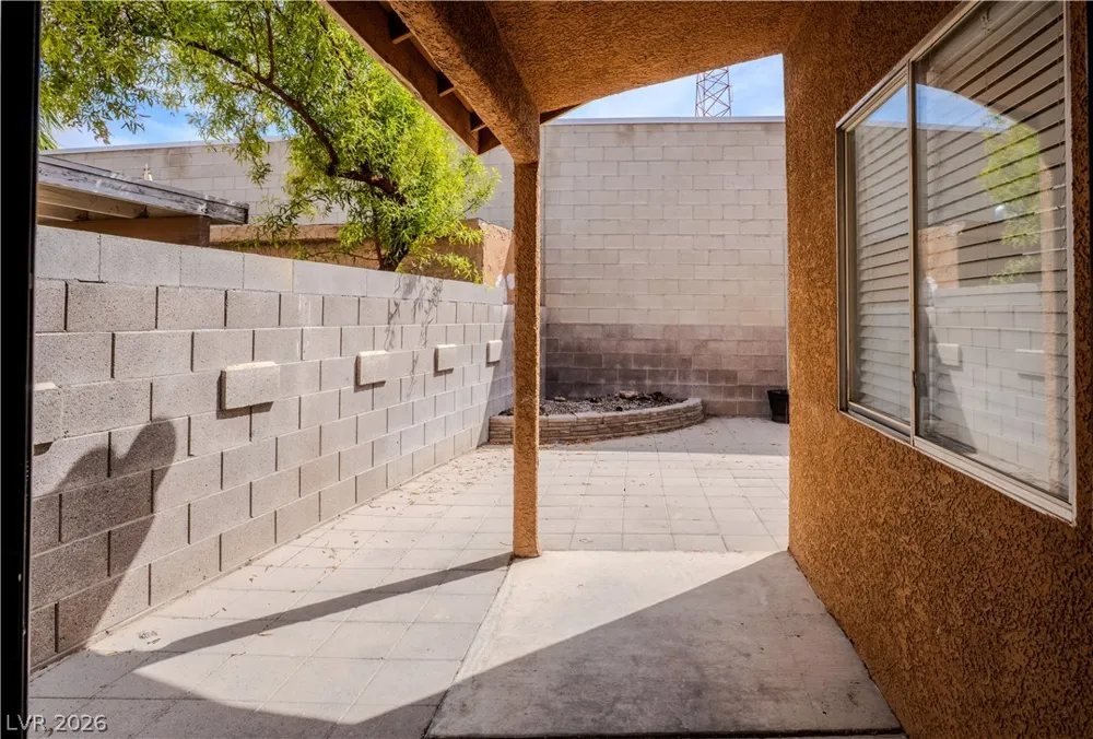 2545 Rising Legend Way Las Vegas, NV 89106