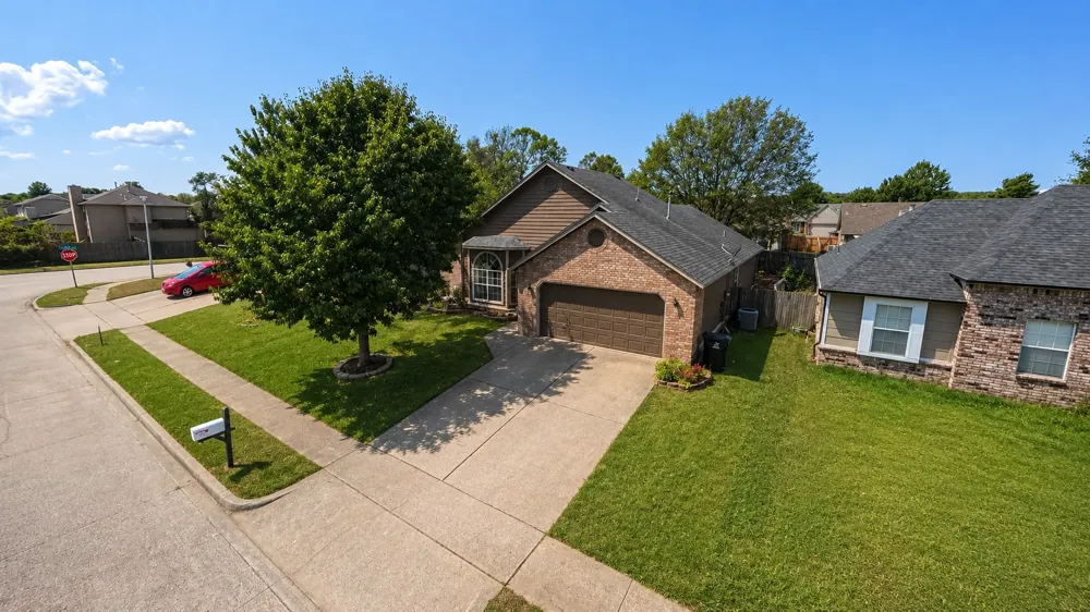 3304 4th Street Broken Arrow, OK 74012
