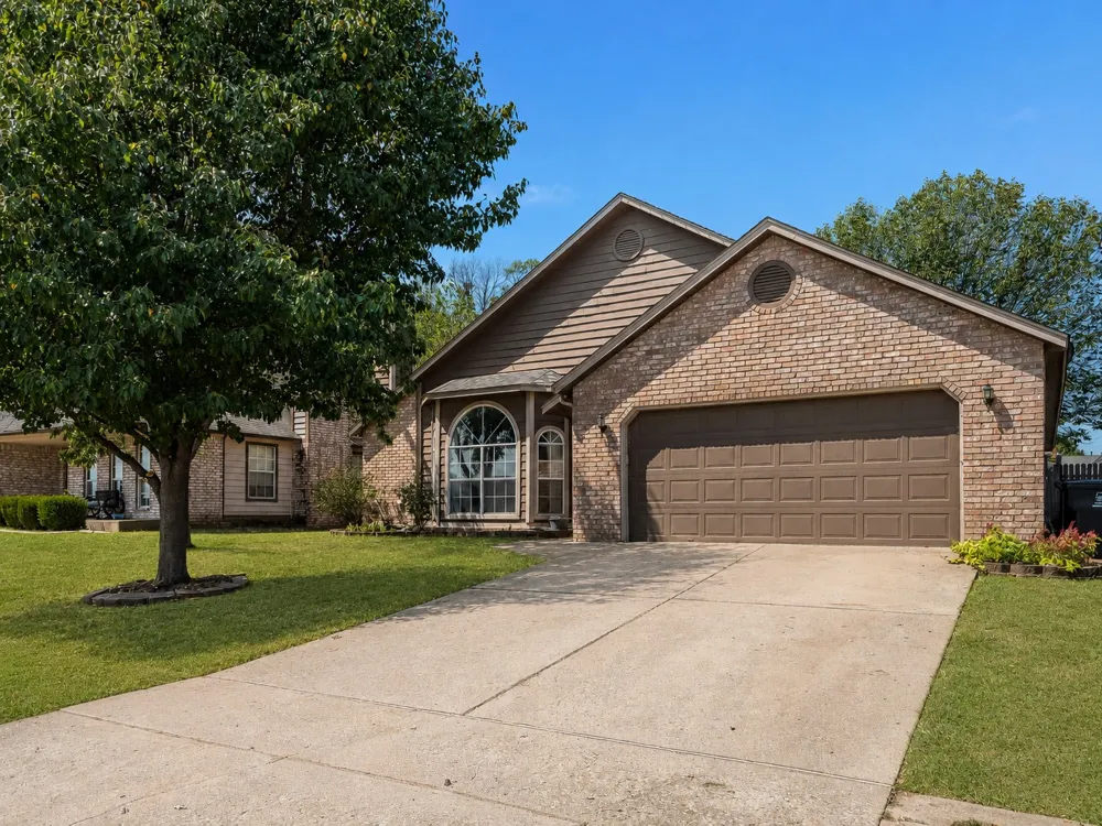 3304 4th Street Broken Arrow, OK 74012