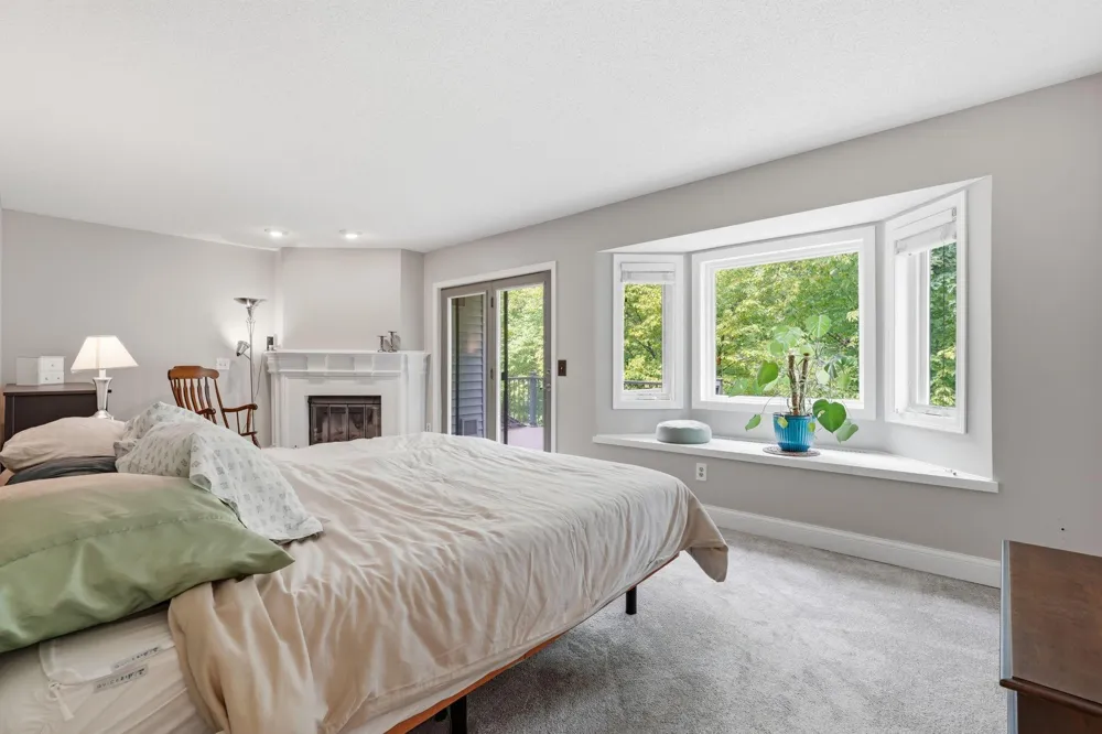 3676 Widgeon Way Eagan, MN 55123