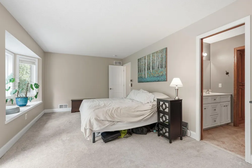 3676 Widgeon Way Eagan, MN 55123