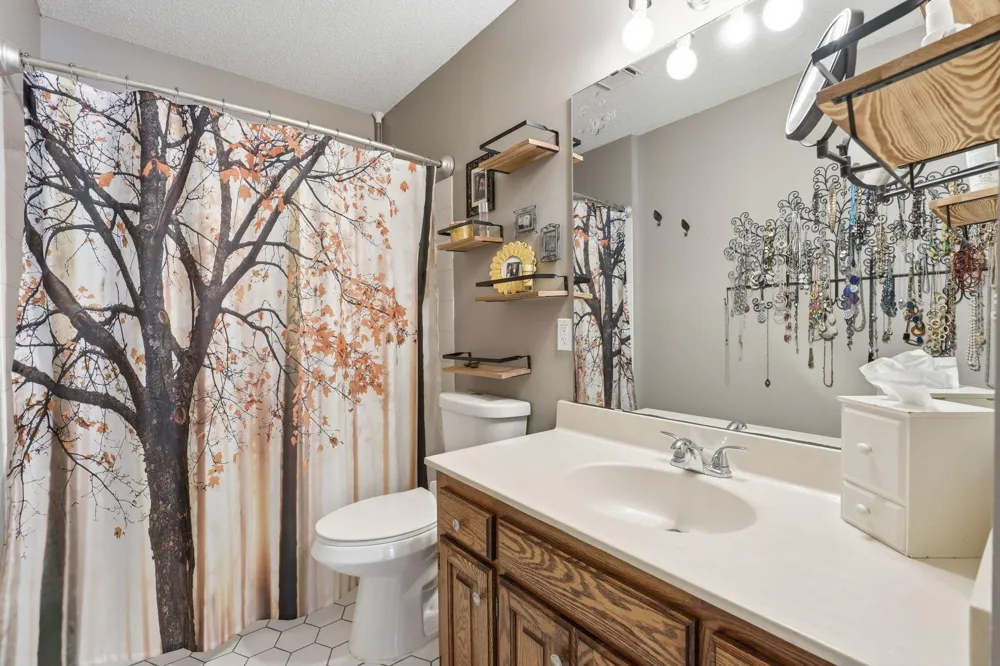 3676 Widgeon Way Eagan, MN 55123