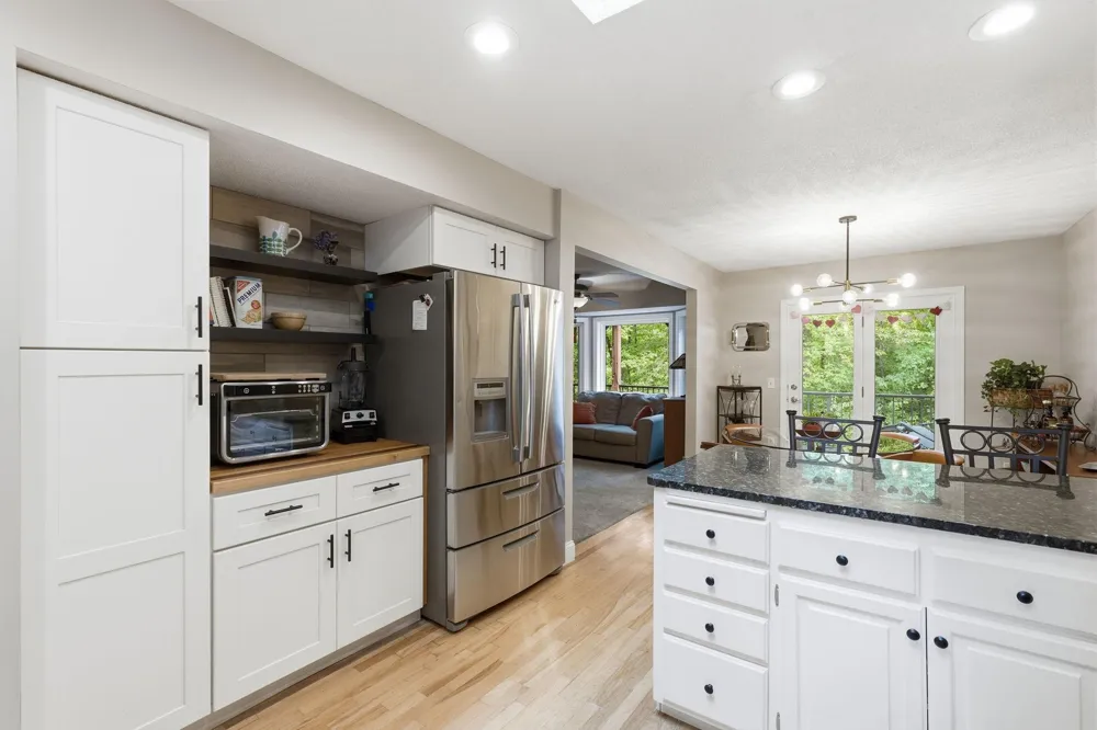 3676 Widgeon Way Eagan, MN 55123