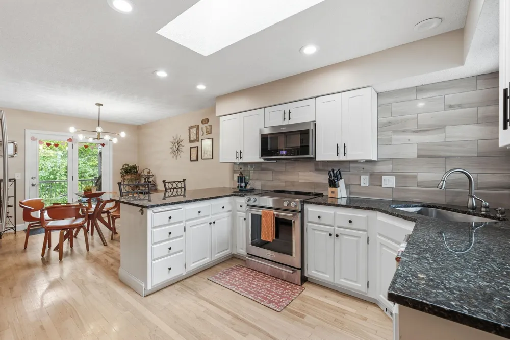3676 Widgeon Way Eagan, MN 55123