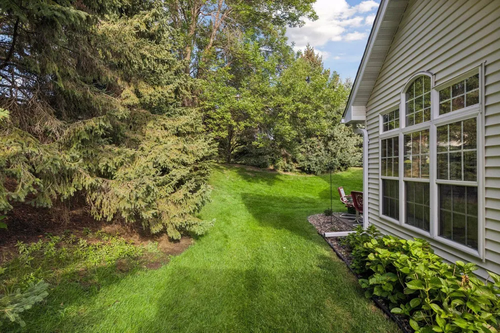 7290 Bordner Drive Inver Grove Heights, MN 55076