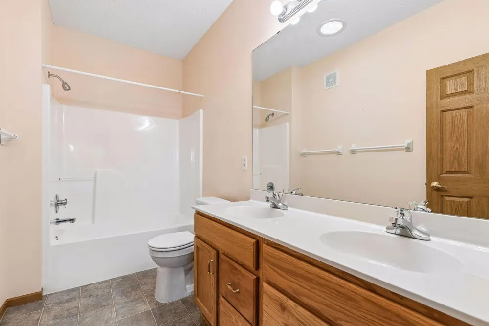 7290 Bordner Drive Inver Grove Heights, MN 55076