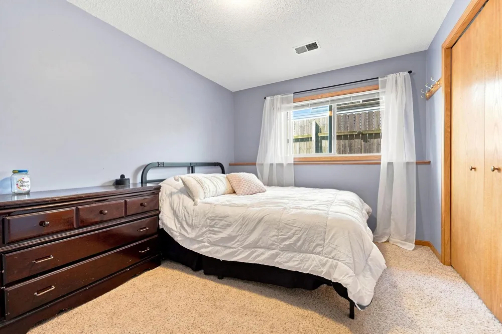 577 Kendall Drive Hastings, MN 55033