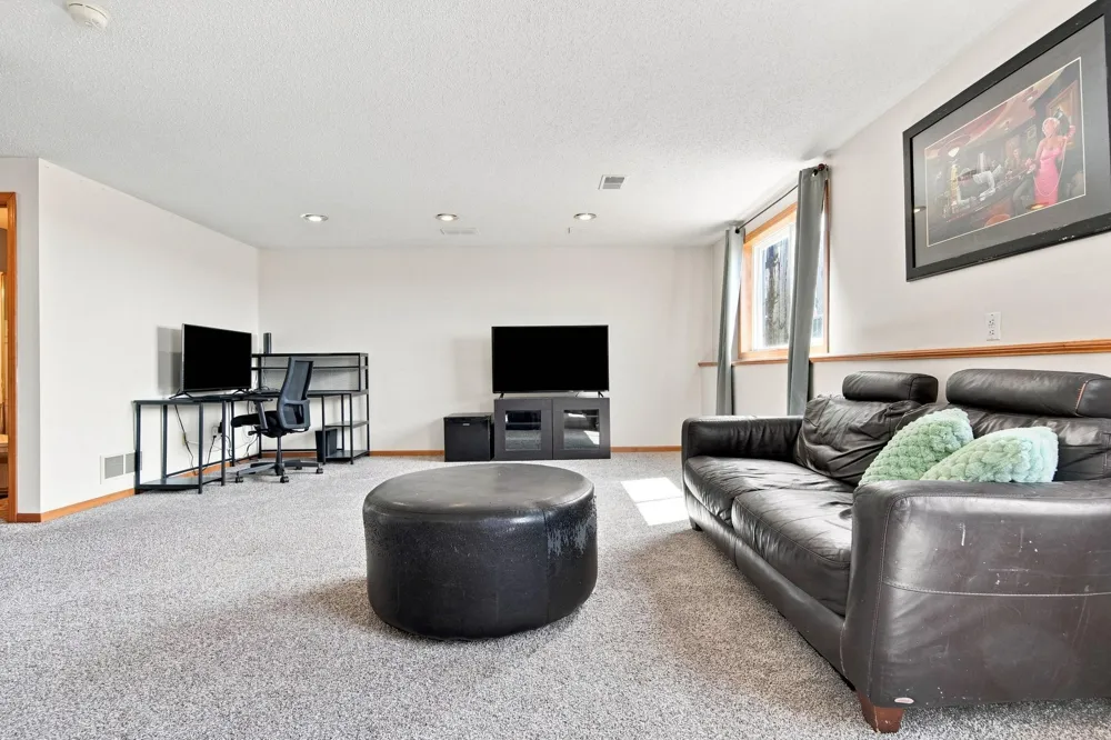 577 Kendall Drive Hastings, MN 55033