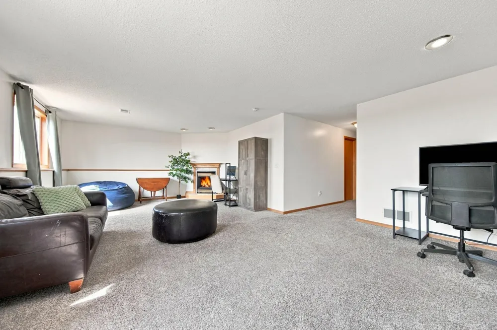 577 Kendall Drive Hastings, MN 55033
