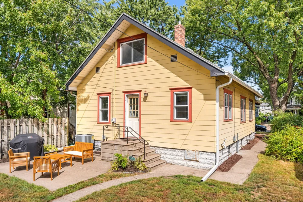 1668 Blair Avenue Saint Paul, MN 55104