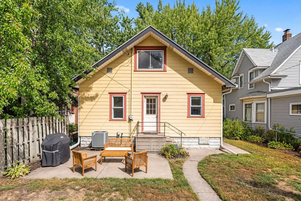 1668 Blair Avenue Saint Paul, MN 55104