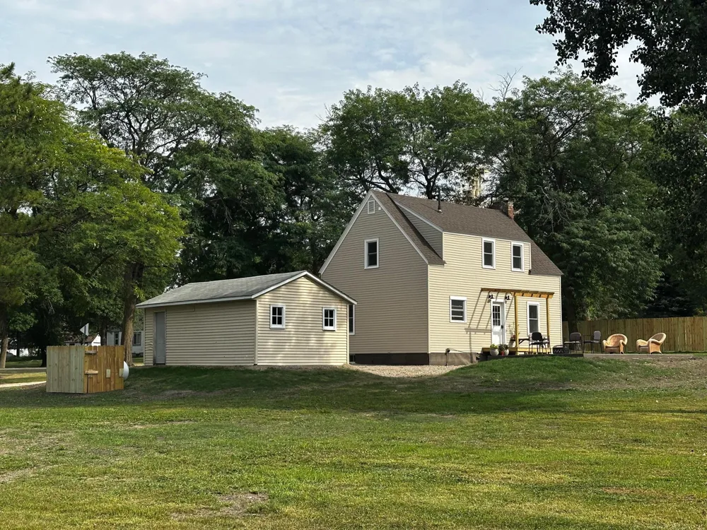 405 Main Street Alberta, MN 56207