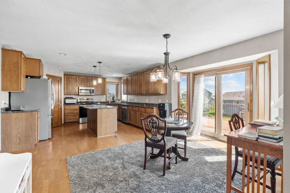 930 Aspen Circle Watertown, MN 55388