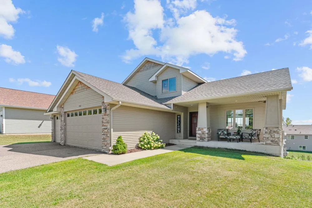 930 Aspen Circle Watertown, MN 55388