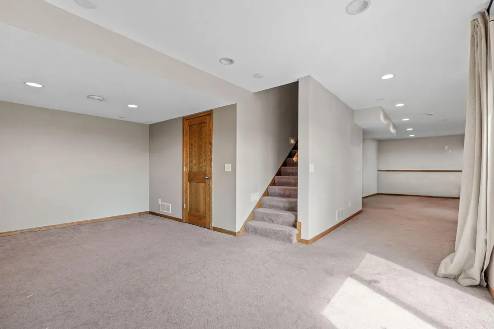 930 Aspen Circle Watertown, MN 55388