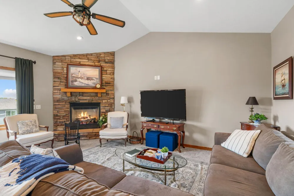 930 Aspen Circle Watertown, MN 55388