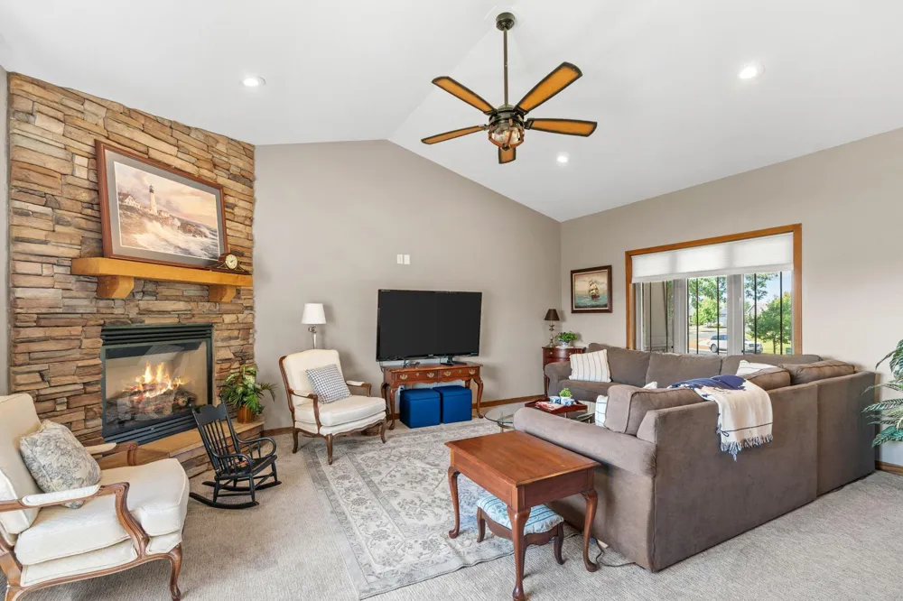 930 Aspen Circle Watertown, MN 55388