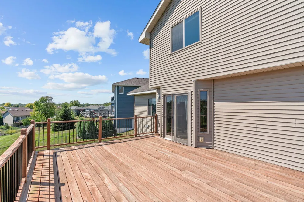 930 Aspen Circle Watertown, MN 55388