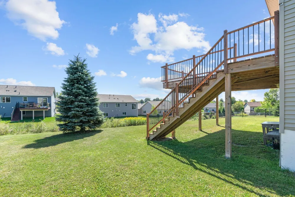 930 Aspen Circle Watertown, MN 55388