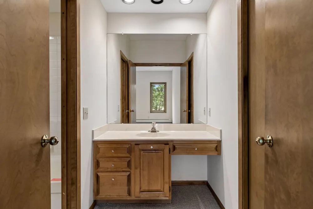 1830 Eagle Ridge Drive #2003 Mendota Heights, MN 55118