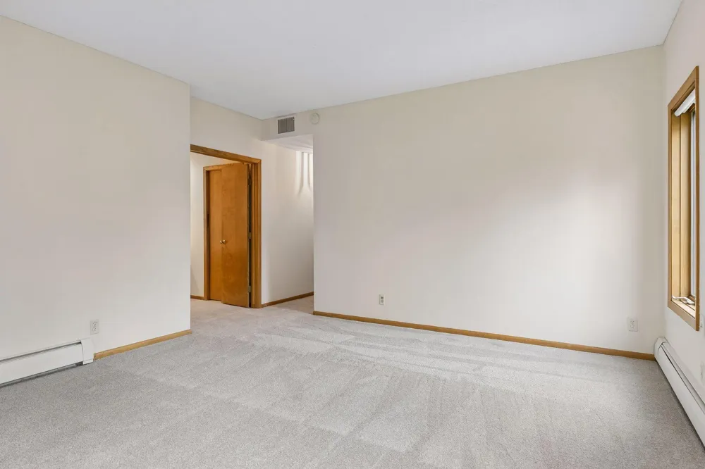1830 Eagle Ridge Drive #2003 Mendota Heights, MN 55118