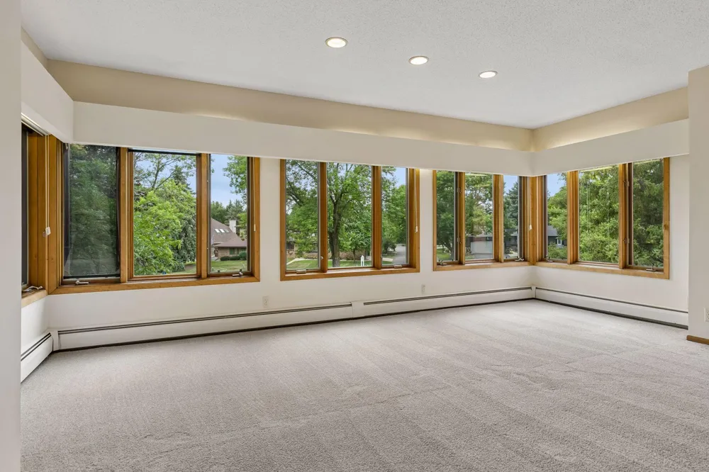 1830 Eagle Ridge Drive #2003 Mendota Heights, MN 55118