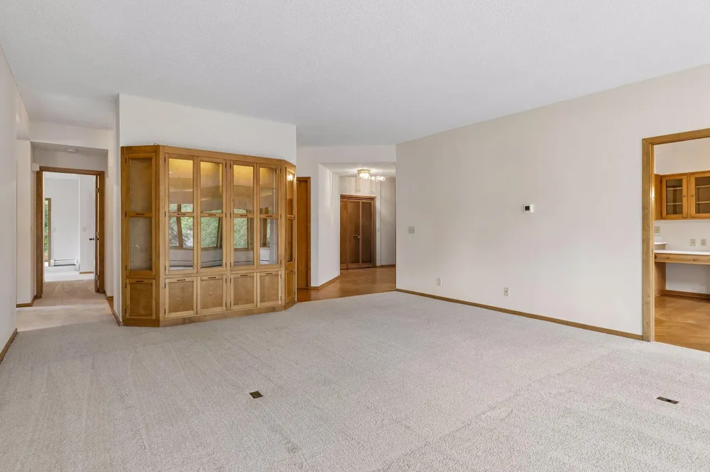 1830 Eagle Ridge Drive #2003 Mendota Heights, MN 55118