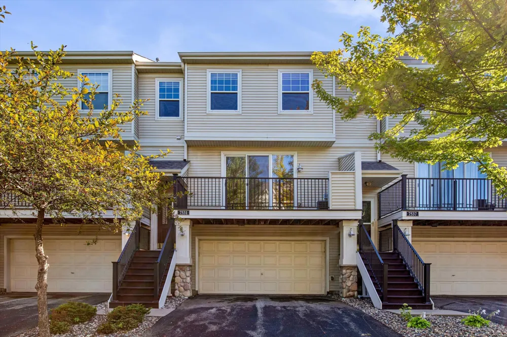 7531 Southridge Court Savage, MN 55378