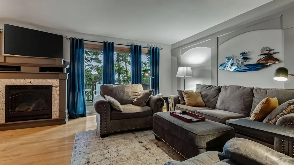 1107 Knollwood Trail Altoona, WI 54720
