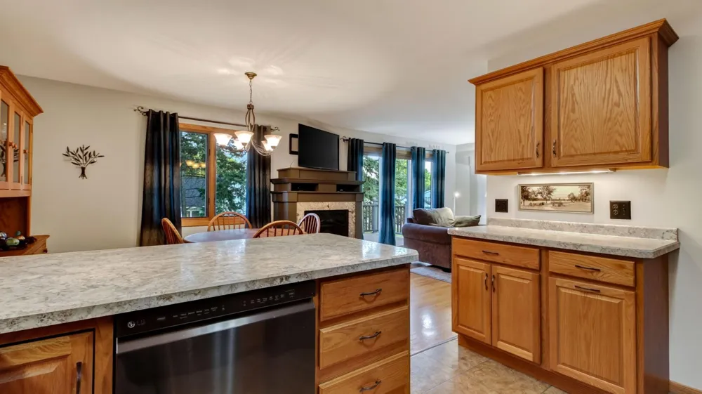 1107 Knollwood Trail Altoona, WI 54720