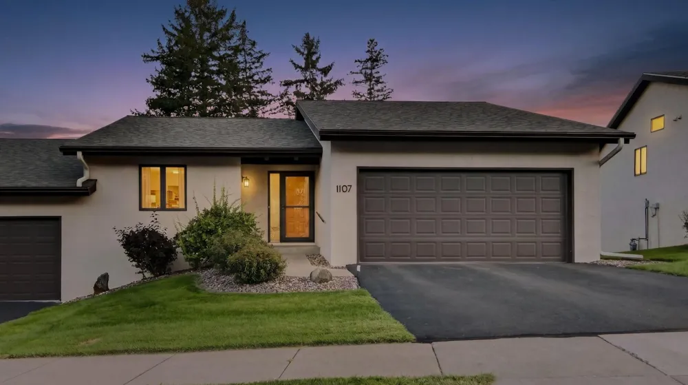 1107 Knollwood Trail Altoona, WI 54720