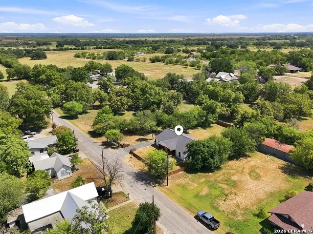 1111 Avenue K Hondo, TX 78861