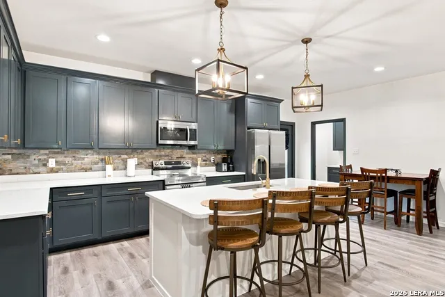 1111 Avenue K Hondo, TX 78861