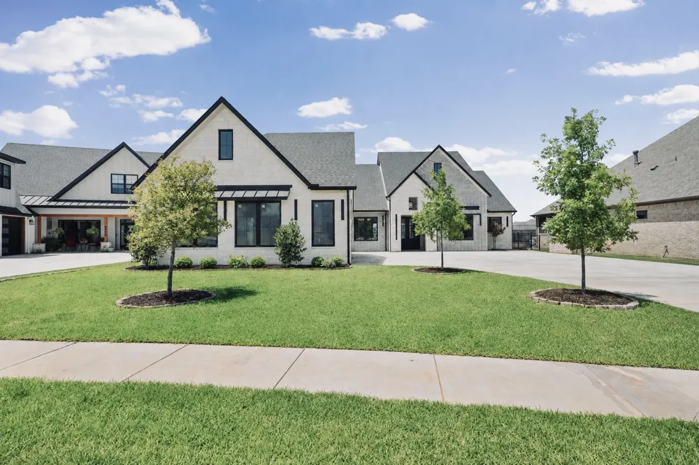 6651 Pinehurst Drive Granbury, TX 76049