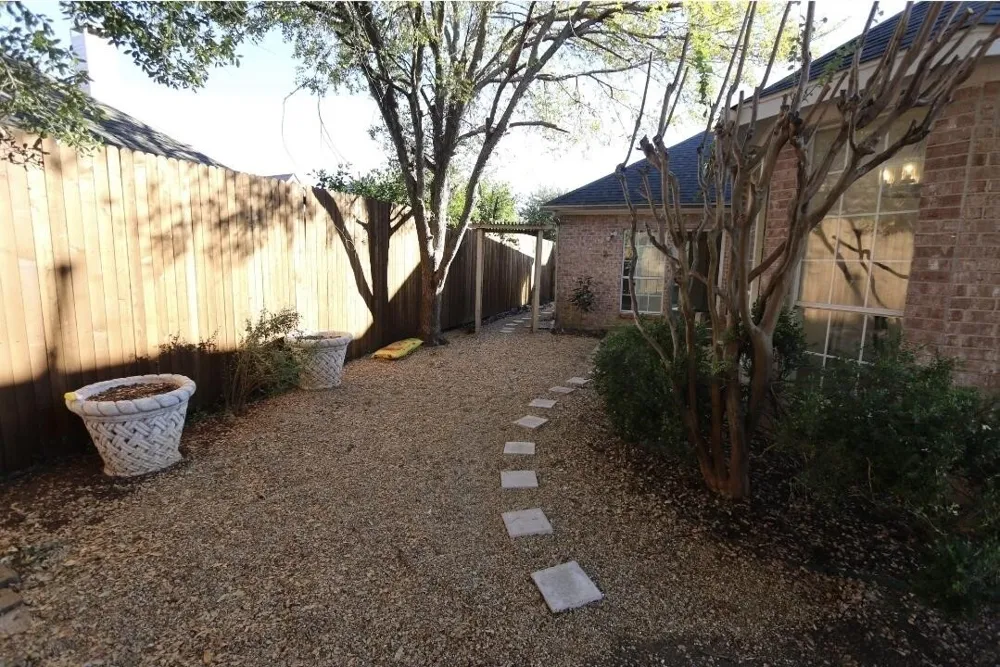 2409 Hunter Place Lane Arlington, TX 76006