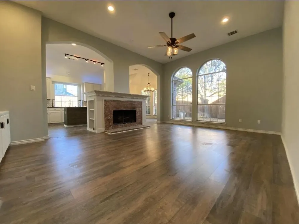 2409 Hunter Place Lane Arlington, TX 76006