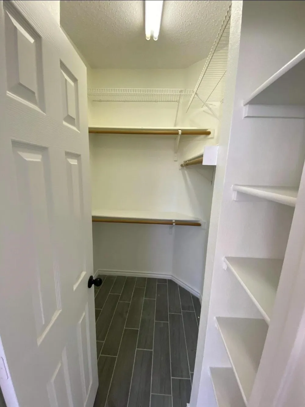 2409 Hunter Place Lane Arlington, TX 76006